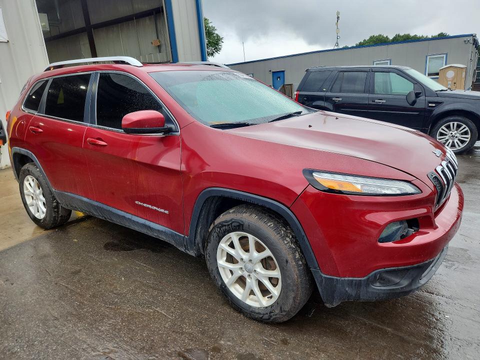 68417086 :رقم المزاد ، 1C4PJMCB7FW675379 vin ، 2015 Jeep Cherokee مزاد بيع