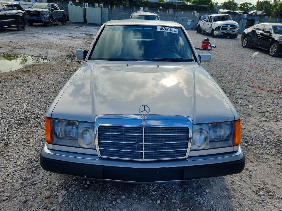 68991576 :رقم المزاد ، WDB1240231B517199 vin ، 1991 Mercedes-benz 300 D مزاد بيع