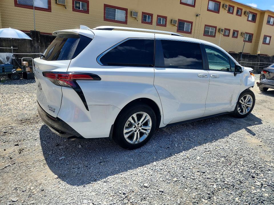 Продажа на аукционе авто 2024 Toyota Sienna, vin: 5TDESKFC5RS129911, номер лота: 68165726