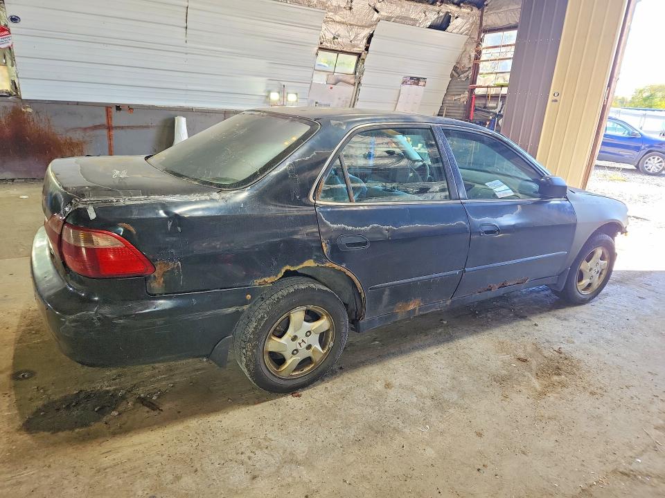 2000 Honda Accord მანქანა იყიდება აუქციონზე, vin: 1HGCG6674YA122920, აუქციონის ნომერი: 70355446