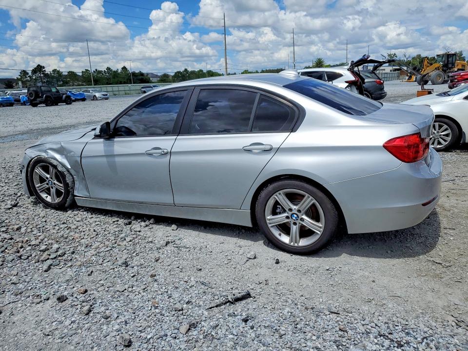 67359476 :رقم المزاد ، WBA3B1G57ENS80277 vin ، 2014 Bmw 320 مزاد بيع