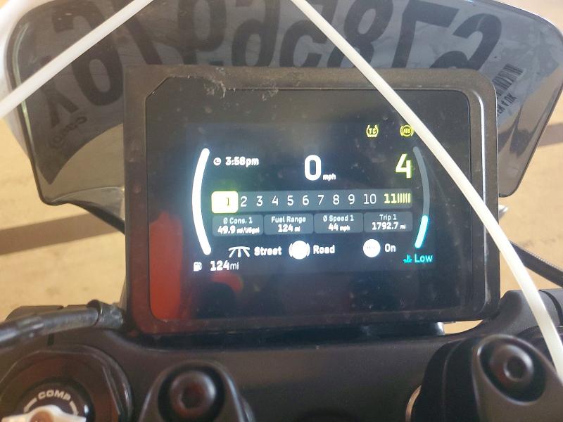Продажа на аукционе авто 2024 Husqvarna Vitpilen 401/svartpilen 401, vin: MD2JUJ407RN208735, номер лота: 67856976