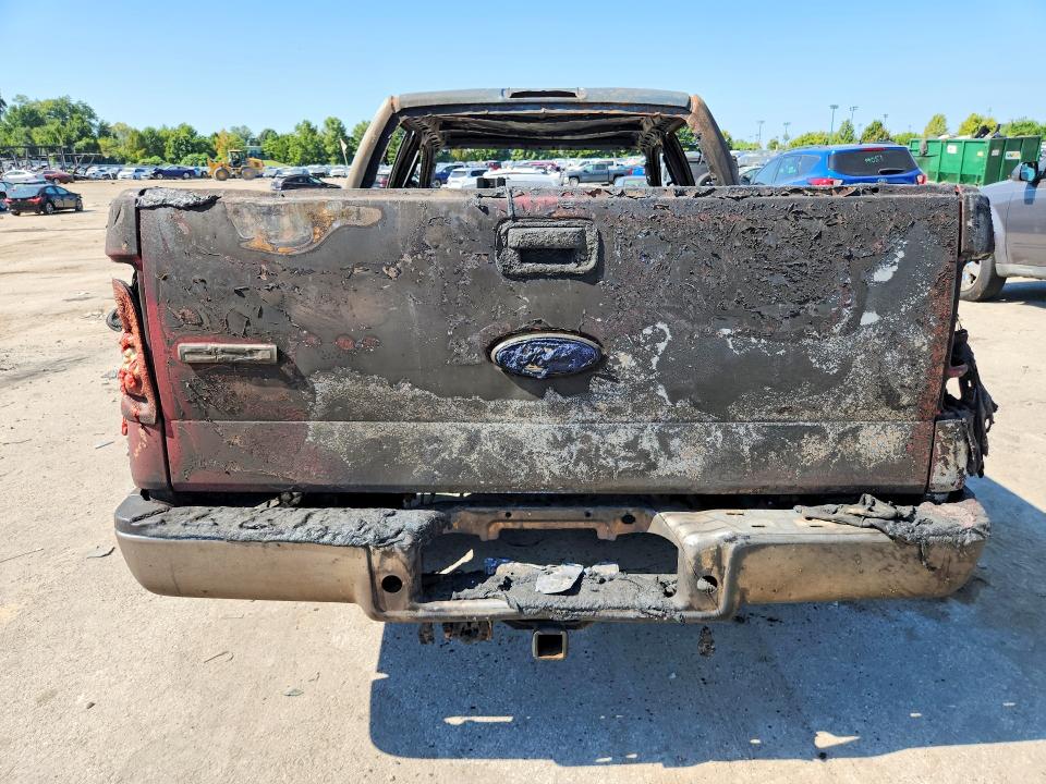 67798096 :رقم المزاد ، 1FTPW145X6FB10553 vin ، 2006 Ford F150 مزاد بيع