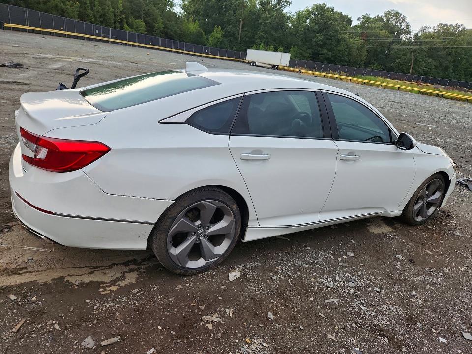 67461846 :رقم المزاد ، 1HGCV1F97JA029759 vin ، 2018 Honda Accord مزاد بيع