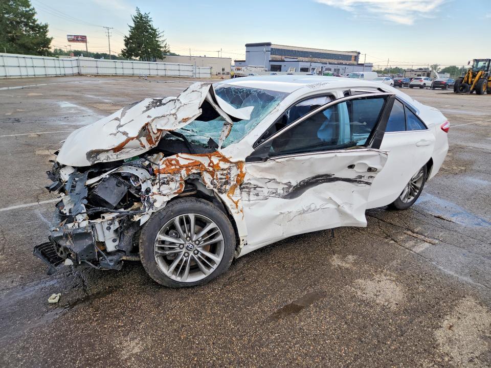 Aukcja sprzedaży 2015 Toyota Camry, vin: 4T1BF1FK9FU972926, numer aukcji: 69149256