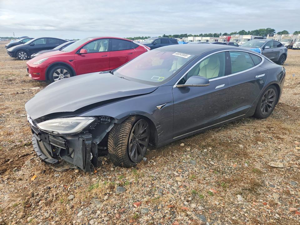 66093866 :رقم المزاد ، 5YJSA1E28KF333850 vin ، 2019 Tesla Model S مزاد بيع