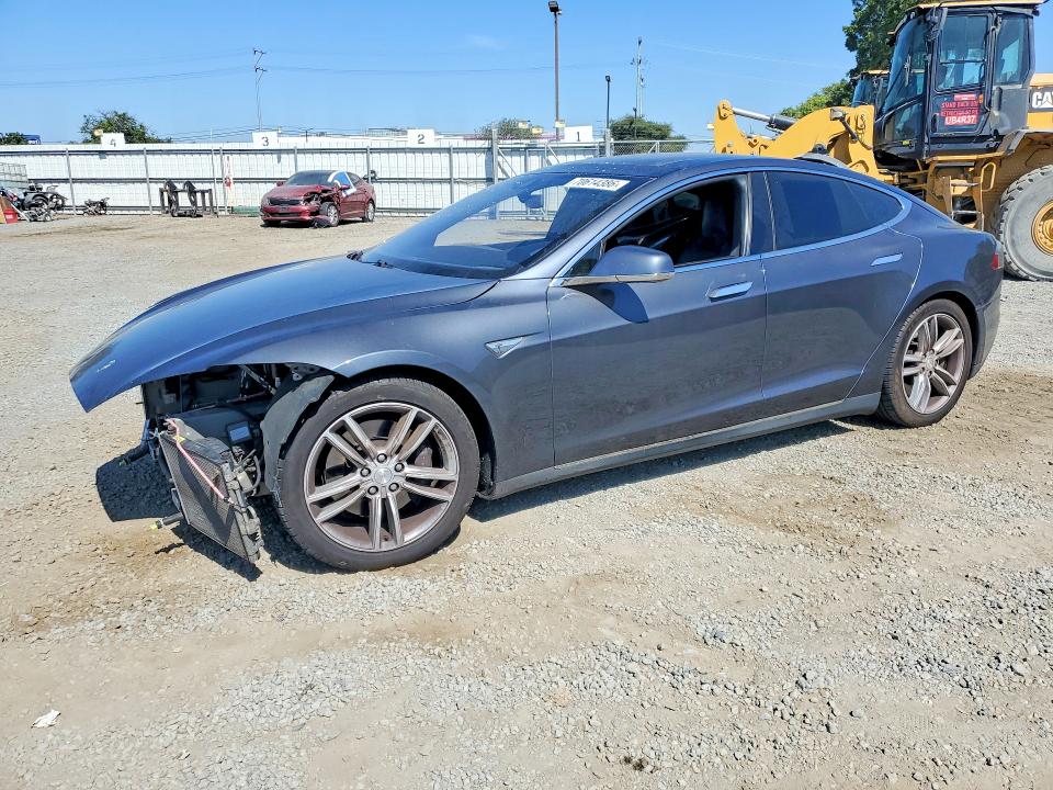 2016 Tesla Model S მანქანა იყიდება აუქციონზე, vin: 5YJSA1E27GF130004, აუქციონის ნომერი: 70614386