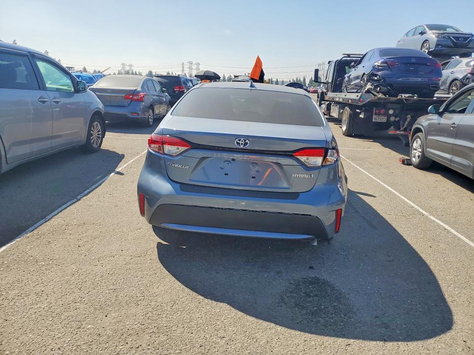 2022 Toyota Corolla მანქანა იყიდება აუქციონზე, vin: JTDEAMDE0NJ051600, აუქციონის ნომერი: 70304946