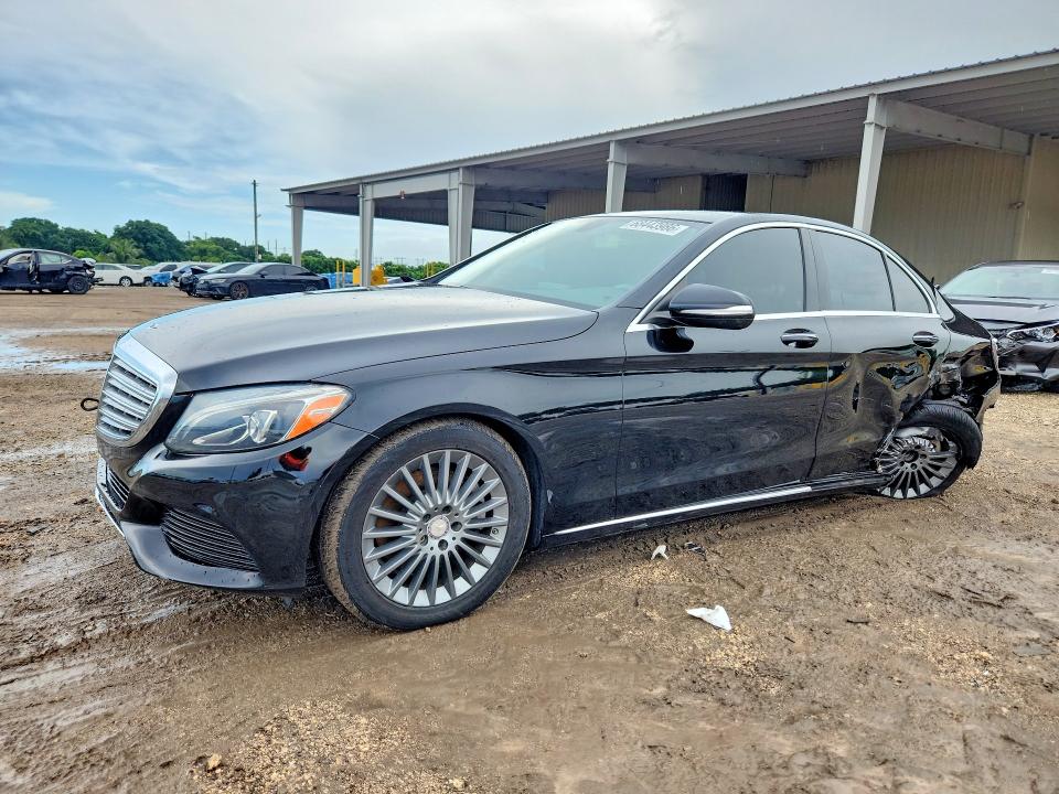 68443986 :رقم المزاد ، 55SWF4JB1FU045019 vin ، 2015 Mercedes-benz C مزاد بيع