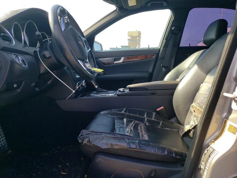 2012 Mercedes-benz C მანქანა იყიდება აუქციონზე, vin: WDDGF4HB9CA621977, აუქციონის ნომერი: 70892066