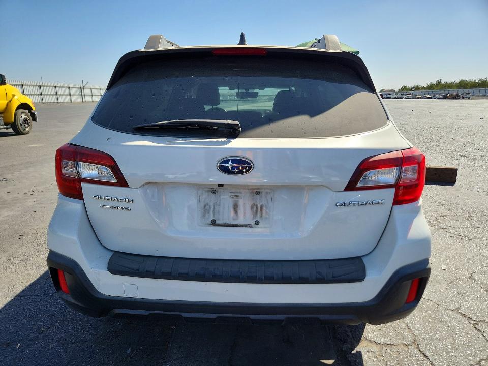 Продаж на аукціоні авто 2018 Subaru Outback, vin: 4S4BSAHC6J3381114, номер лоту: 70144196