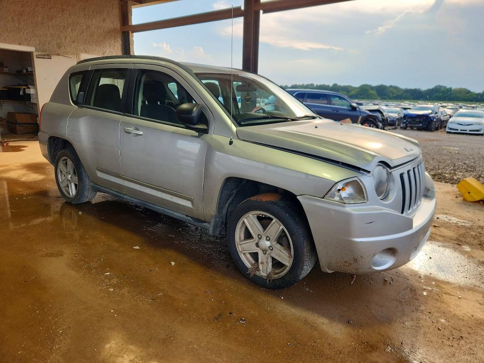 2010 Jeep Compass მანქანა იყიდება აუქციონზე, vin: 1J4NF4FB0AD584733, აუქციონის ნომერი: 67317726