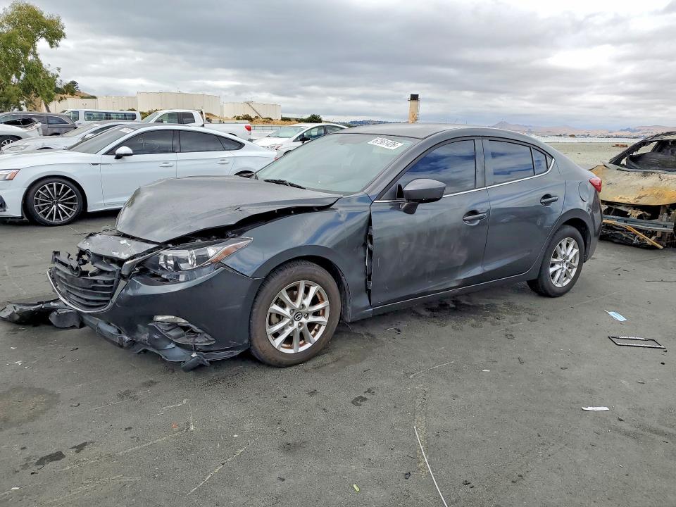 67561426 :رقم المزاد ، JM1BM1U78G1338132 vin ، 2016 Mazda 3 مزاد بيع