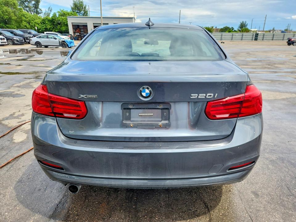 70012566 :رقم المزاد ، WBA8E5G51GNU20511 vin ، 2016 Bmw 320 مزاد بيع