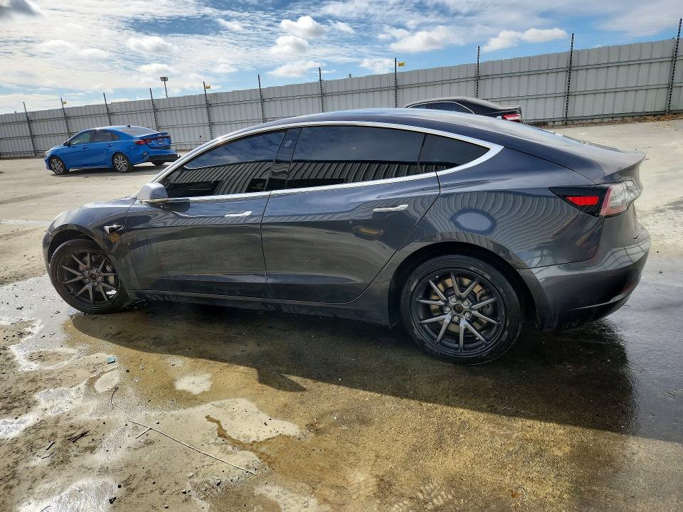 Продажа на аукционе авто 2018 Tesla Model 3, vin: 5YJ3E1EB8JF096140, номер лота: 65326346