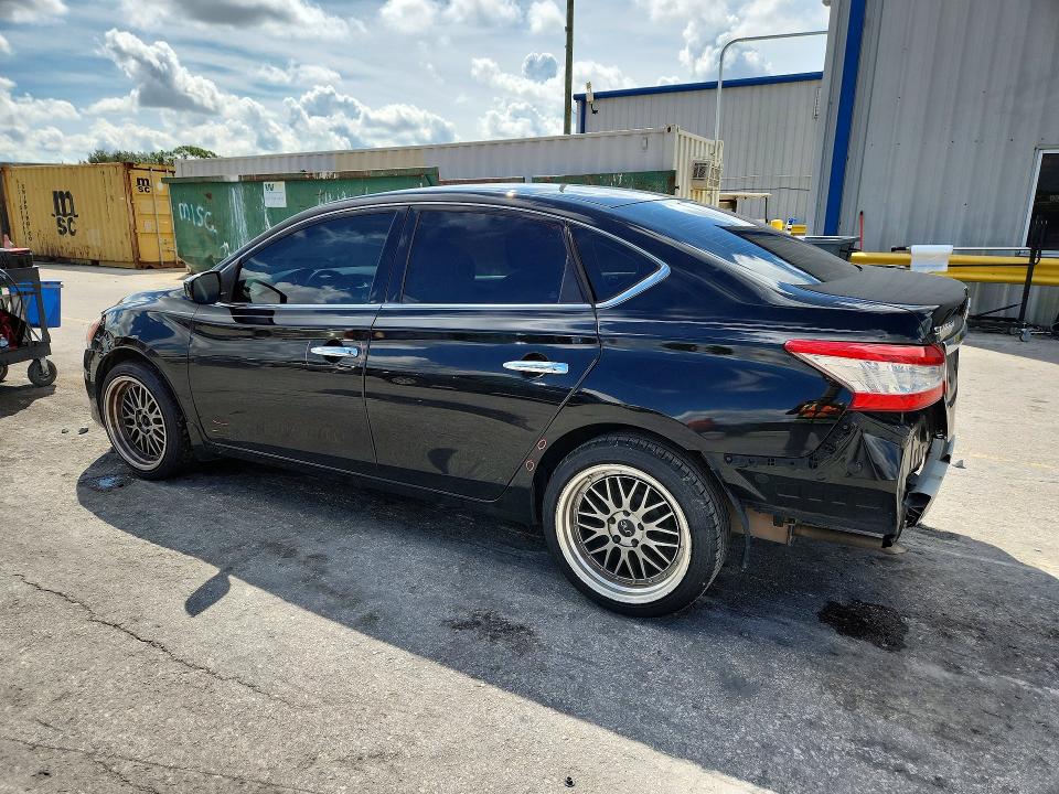 Продажа на аукционе авто 2015 Nissan Sentra, vin: 3N1AB7AP8FY338329, номер лота: 69891006