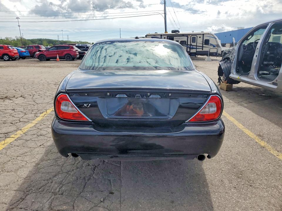 2008 Jaguar Xj მანქანა იყიდება აუქციონზე, vin: SAJWA71B38SH28349, აუქციონის ნომერი: 68551816