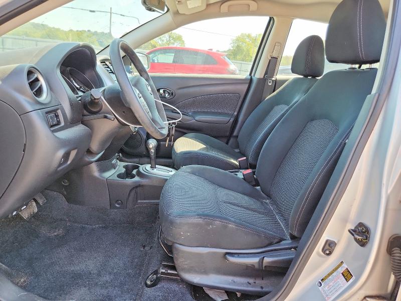 68515526 :رقم المزاد ، 3N1CN7AP8KL806258 vin ، 2019 Nissan Versa مزاد بيع