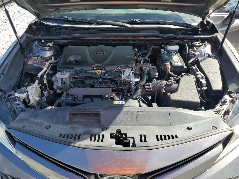 70228496 :رقم المزاد ، 4T1C11AK2LU934069 vin ، 2020 Toyota Camry مزاد بيع