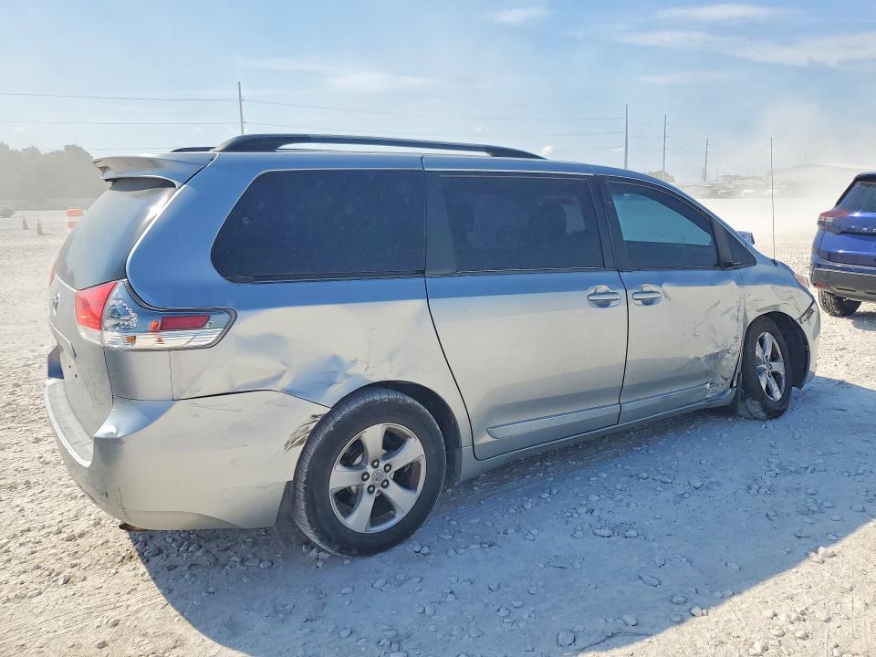 Продаж на аукціоні авто 2011 Toyota Sienna, vin: 5TDKK3DC7BS149255, номер лоту: 70668536