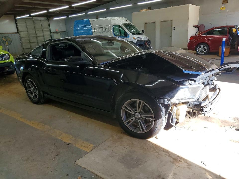 Продажа на аукционе авто 2013 Ford Mustang, vin: 1ZVBP8AM0D5238201, номер лота: 70637406