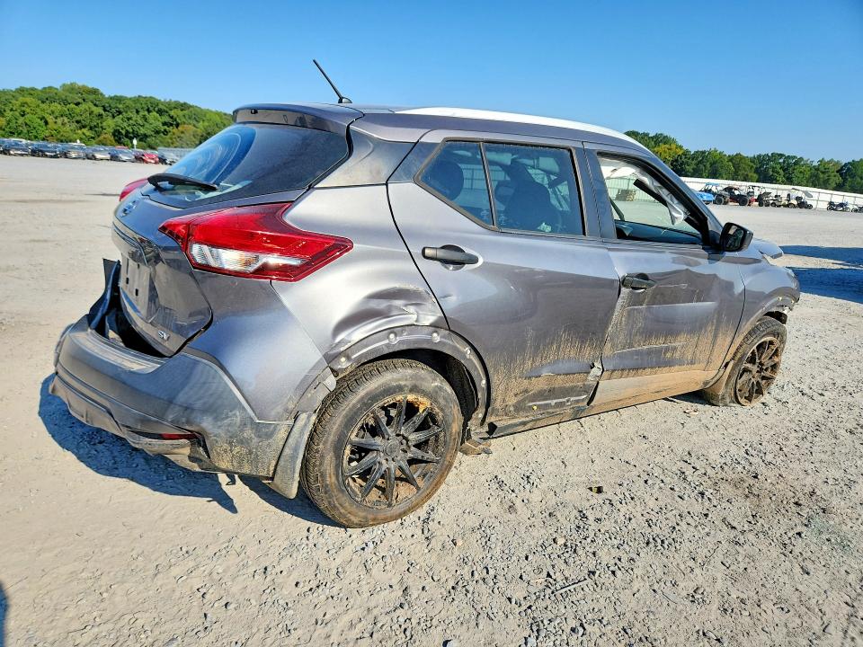 67512926 :رقم المزاد ، 3N1CP5CU7JL507618 vin ، 2018 Nissan Kicks مزاد بيع