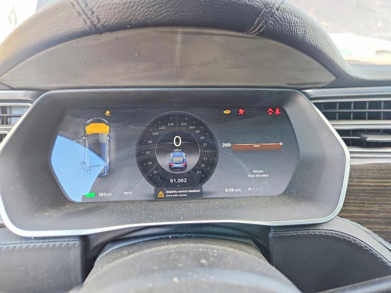 68937146 :رقم المزاد ، 5YJSA1H13EFP42409 vin ، 2014 Tesla Model S مزاد بيع