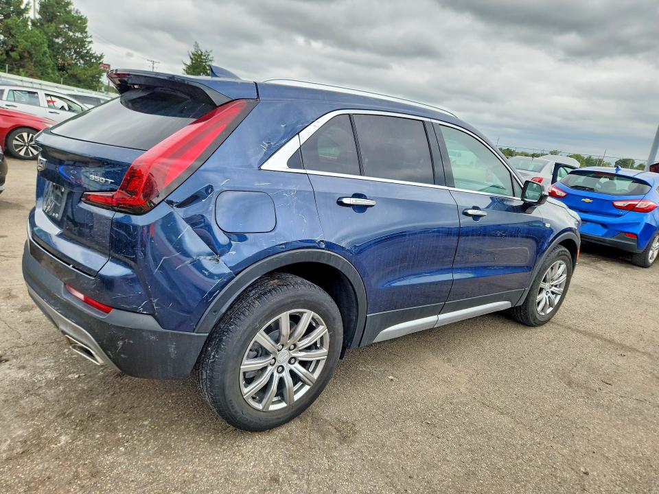 69286386 :رقم المزاد ، 1GYFZCR45NF138574 vin ، 2022 Cadillac Xt4 مزاد بيع