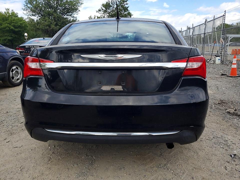 68189256 :رقم المزاد ، 1C3CCBBB0DN727571 vin ، 2013 Chrysler 200 مزاد بيع