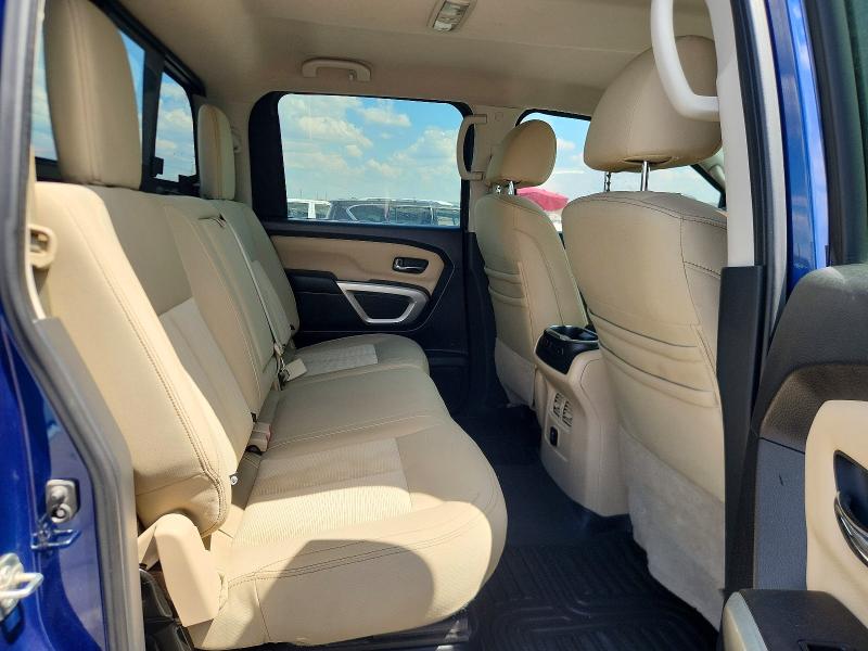 67452376 :رقم المزاد ، 1N6BA1F27HN559898 vin ، 2017 Nissan Titan Xd مزاد بيع