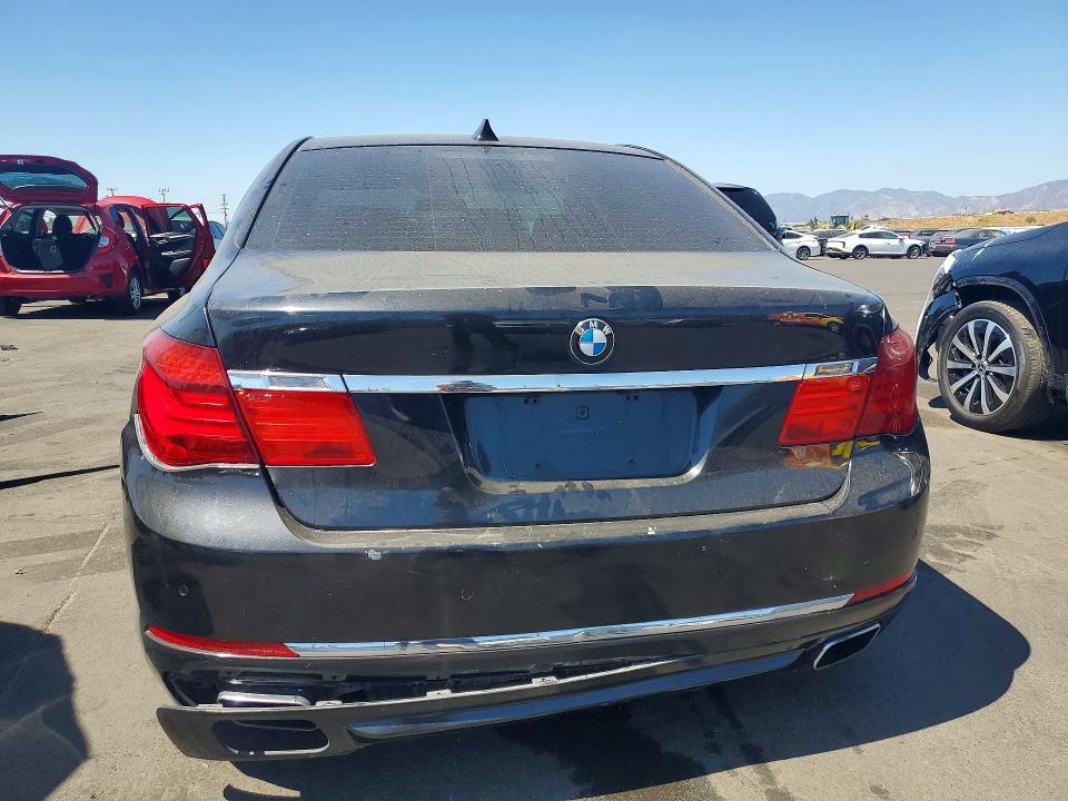 2013 Bmw 740 მანქანა იყიდება აუქციონზე, vin: WBAYA6C53DD143403, აუქციონის ნომერი: 67572786