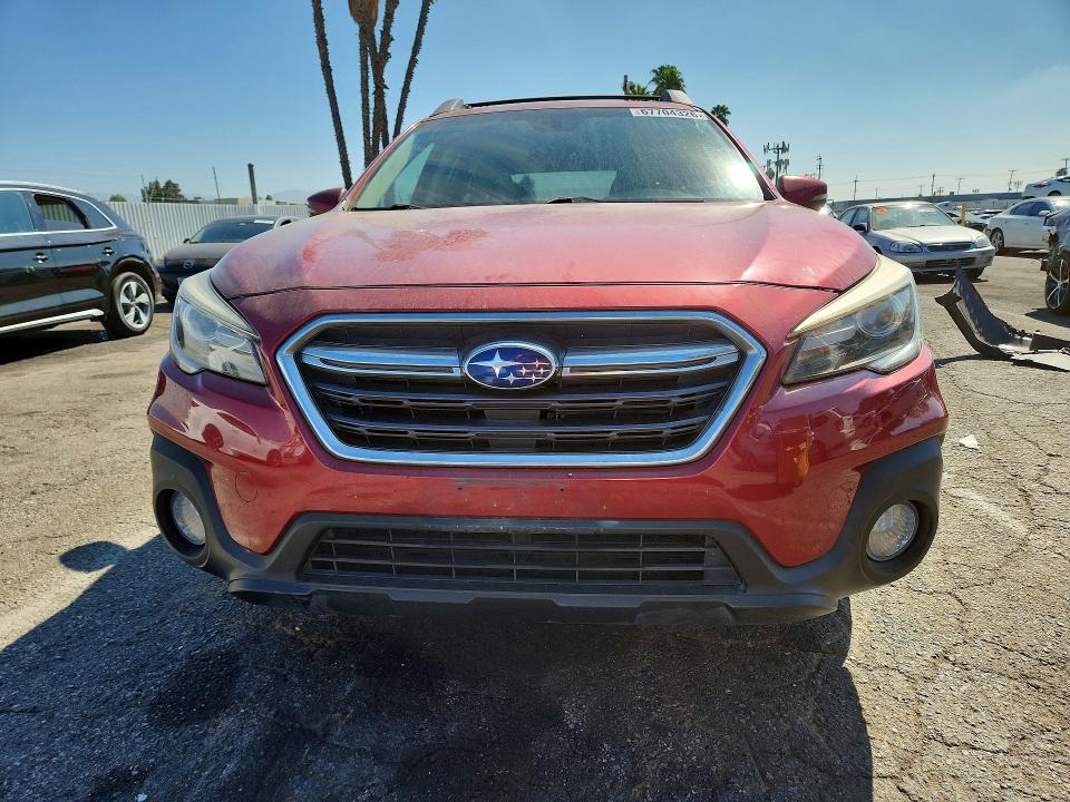 67704326 :رقم المزاد ، 4S4BSANC6J3325338 vin ، 2018 Subaru Outback مزاد بيع