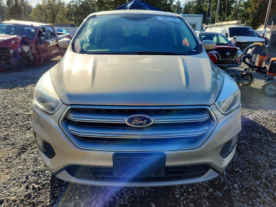 2017 Ford Escape მანქანა იყიდება აუქციონზე, vin: 1FMCU9GD0HUC81019, აუქციონის ნომერი: 70075756
