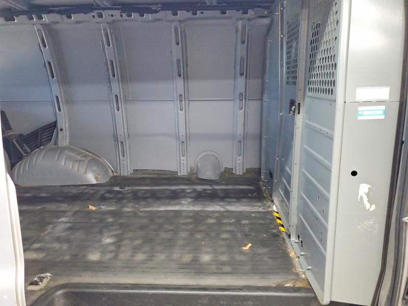 67773616 :رقم المزاد ، 1GCWGAFP5J1309328 vin ، 2018 Chevrolet Express 2500 مزاد بيع