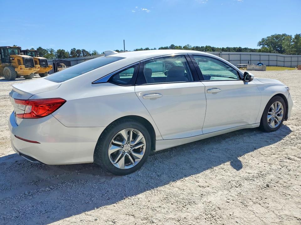 2018 Honda Accord მანქანა იყიდება აუქციონზე, vin: 1HGCV1F10JA111102, აუქციონის ნომერი: 70100856