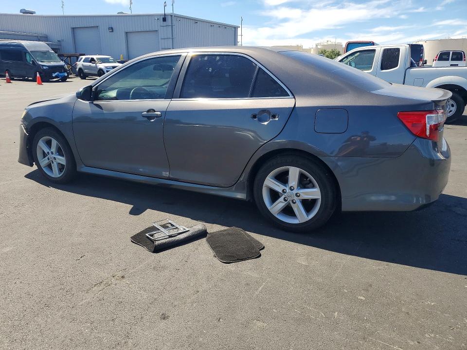 68615726 :رقم المزاد ، 4T1BF1FKXCU589766 vin ، 2012 Toyota Camry مزاد بيع