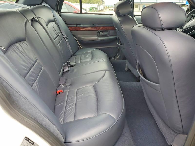 2001 Mercury Grand Marquis მანქანა იყიდება აუქციონზე, vin: 2MEFM75W01X614228, აუქციონის ნომერი: 70299456