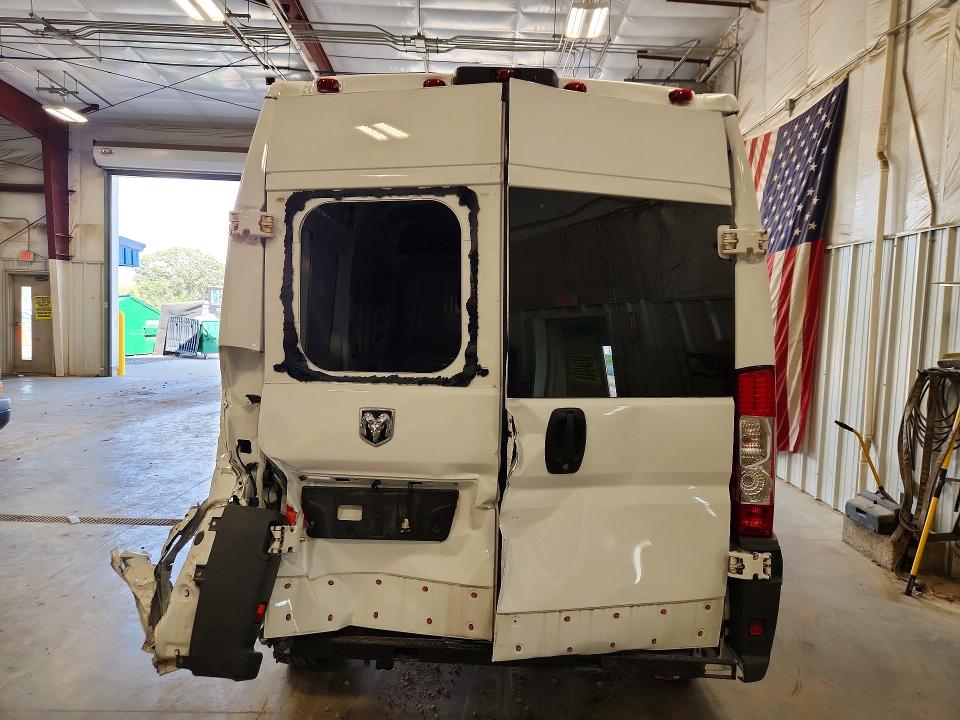 66338286 :رقم المزاد ، 3C6TRVBG4JE143558 vin ، 2018 Ram Promaster 1500 مزاد بيع
