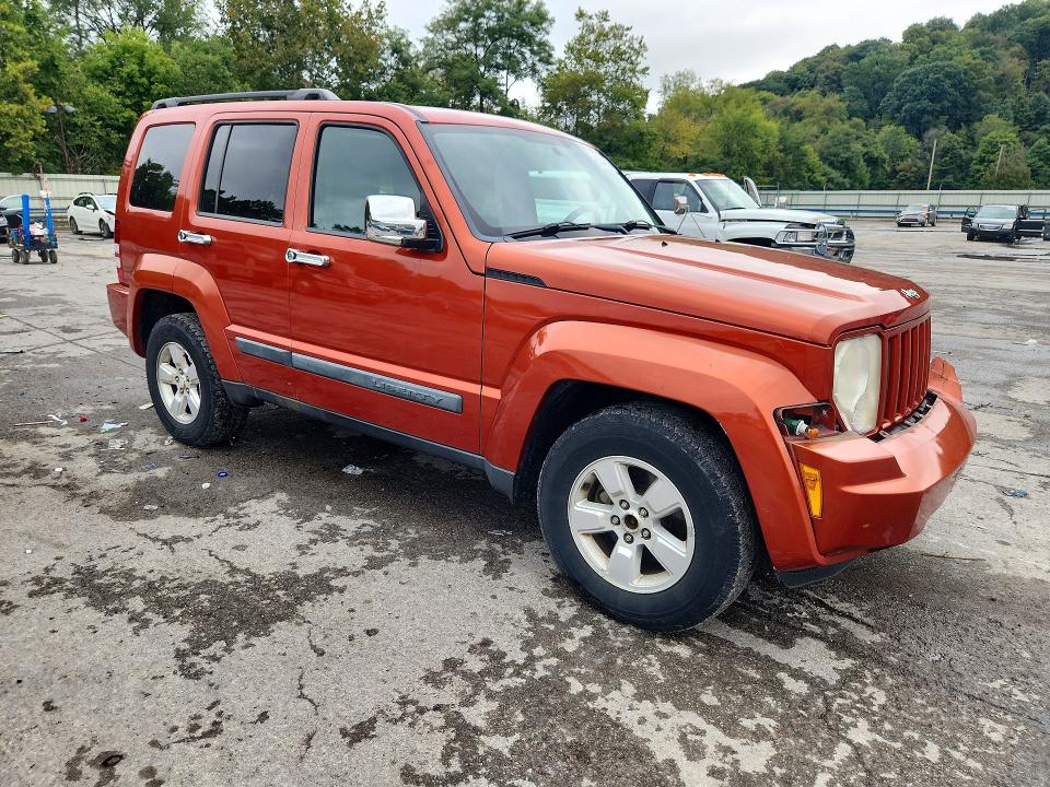 69344836 :رقم المزاد ، 1J8GN28K09W533132 vin ، 2009 Jeep Liberty مزاد بيع