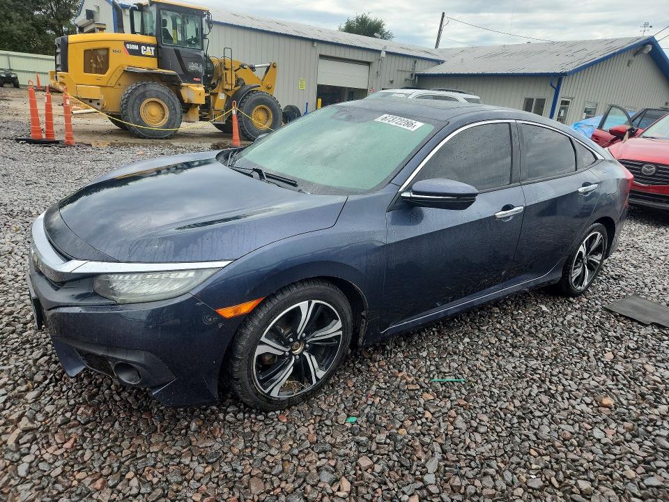 67372286 :رقم المزاد ، 19XFC1F97GE005873 vin ، 2016 Honda Civic مزاد بيع