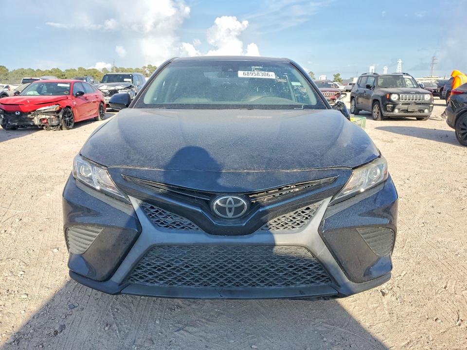 2019 Toyota Camry მანქანა იყიდება აუქციონზე, vin: 4T1B11HK4KU270339, აუქციონის ნომერი: 68958306