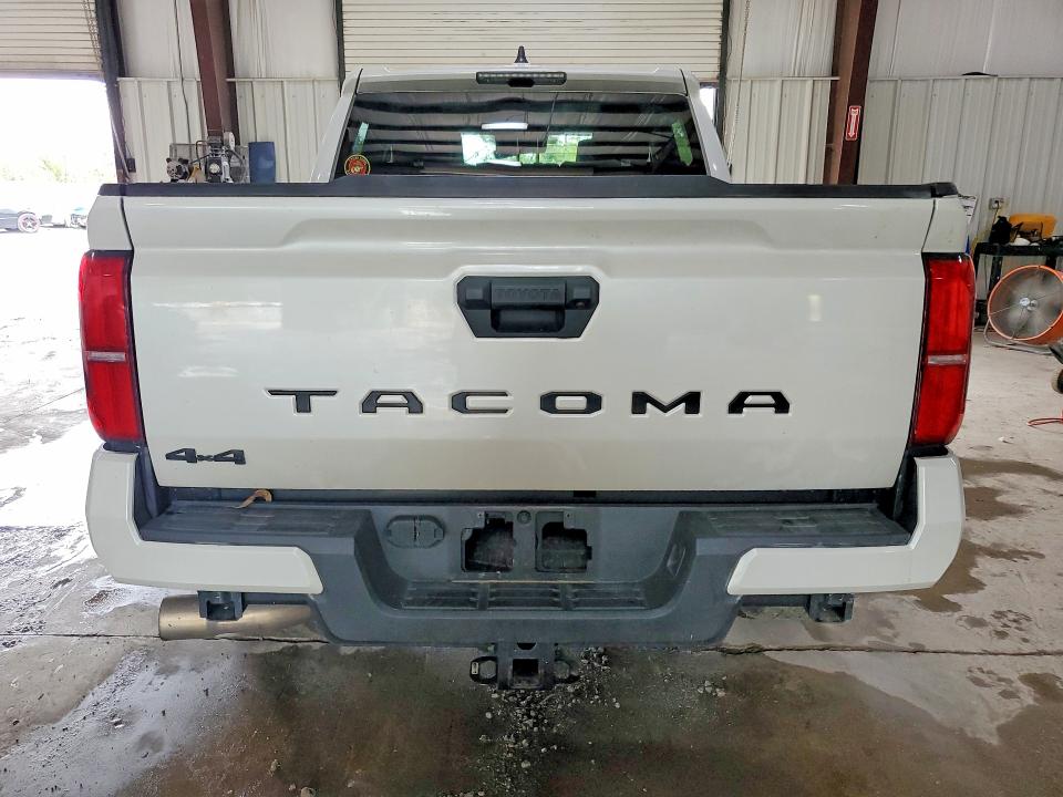 68398816 :رقم المزاد ، 3TYLB5JN9RT057956 vin ، 2024 Toyota Tacoma مزاد بيع