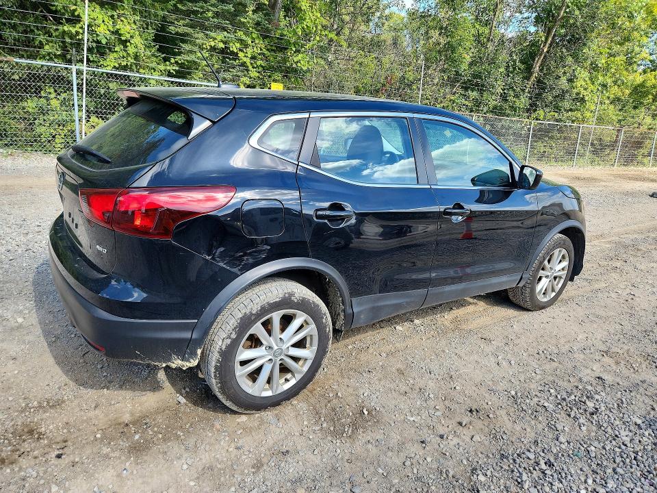 2017 Nissan Rogue Sport მანქანა იყიდება აუქციონზე, vin: JN1BJ1CRXHW132698, აუქციონის ნომერი: 68260546