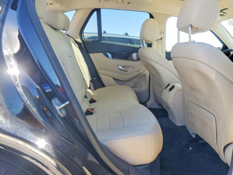 70730546 :رقم المزاد ، WDC0G4KB4GF085945 vin ، 2016 Mercedes-benz Glc مزاد بيع