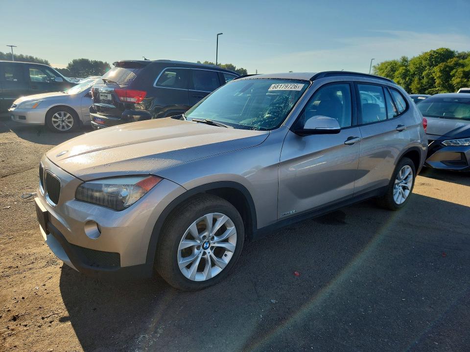 68179726 :رقم المزاد ، WBAVL1C51DVR88342 vin ، 2013 Bmw X1 مزاد بيع