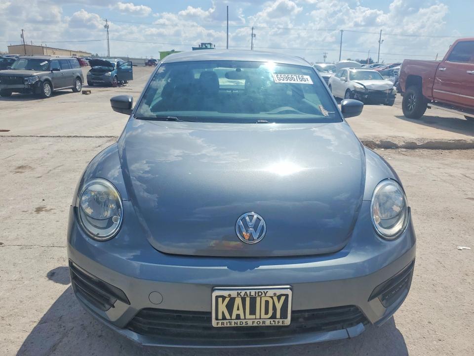 Продаж на аукціоні авто 2018 Volkswagen Beetle, vin: 3VWFD7AT7JM717328, номер лоту: 65966766