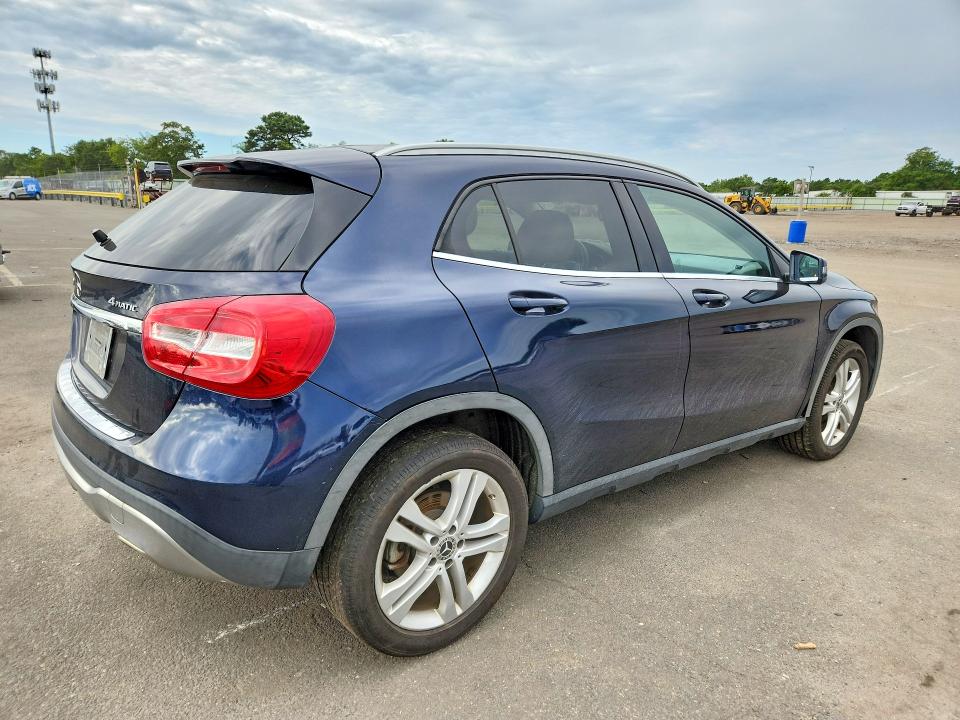 68979146 :رقم المزاد ، WDCTG4GBXJJ459937 vin ، 2018 Mercedes-benz Gla مزاد بيع