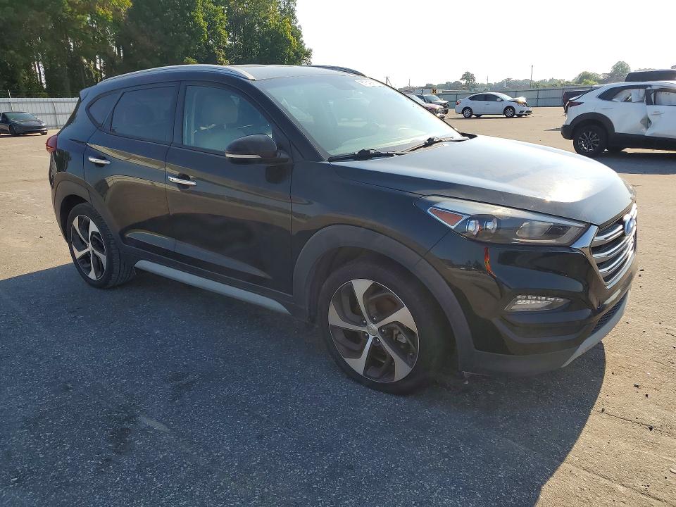 67642666 :رقم المزاد ، KM8J33A21JU639023 vin ، 2018 Hyundai Tucson مزاد بيع