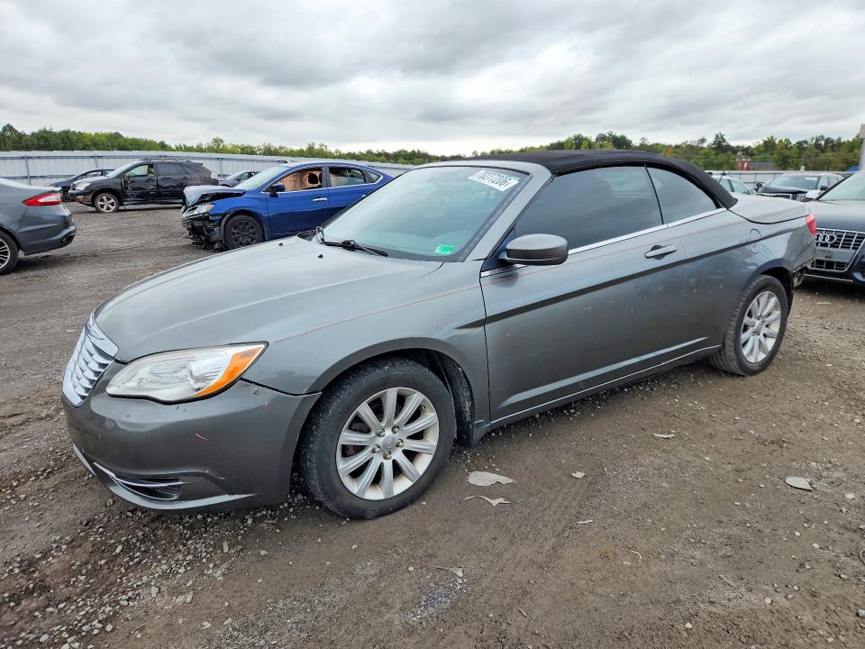 Auction sale of the 2013 Chrysler 200, vin: 1C3BCBEB5DN511352, lot number: 70277206