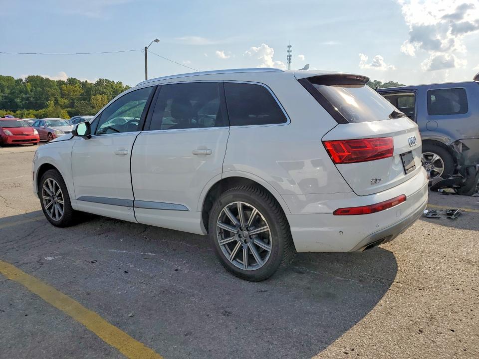 68914686 :رقم المزاد ، WA1LHAF72KD021082 vin ، 2019 Audi Q7 مزاد بيع